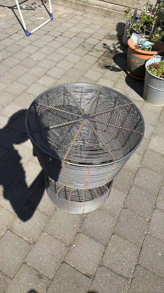 Industrieel metalen tafeltje – uniek design, Ophalen, Gebruikt, Metaal