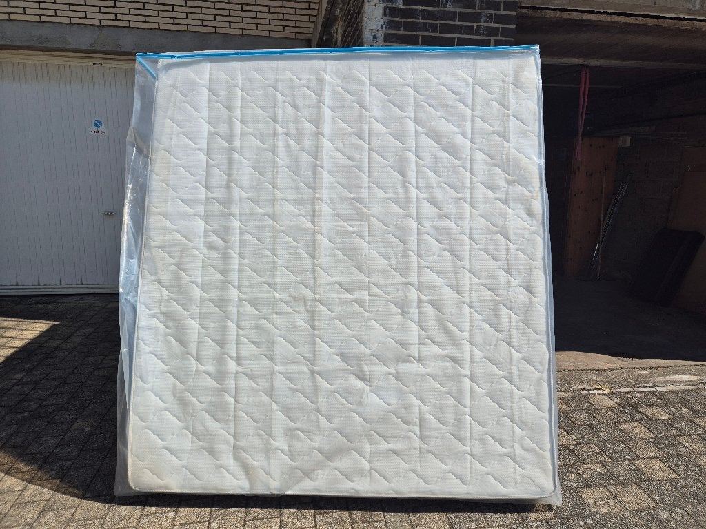 Matelas ferme 180x200 Etat neuf, Maison & Meubles, Chambre à coucher | Matelas & Sommiers, Matelas, Comme neuf, Enlèvement, 180 cm