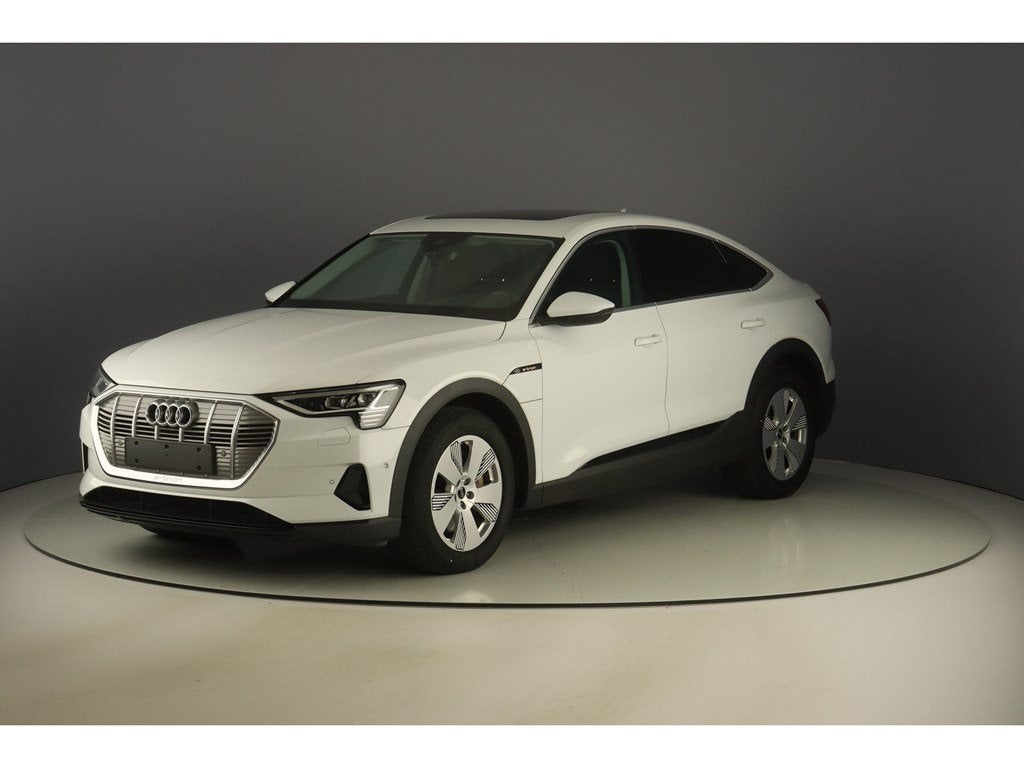 Audi E-Tron SB 55 Quattro 408pk Attraction, Auto's, Automaat, 408 pk, Wit, https://public.car-pass.be/vhr/53969c2d-5574-45f0-86fe-a10c866c4f04