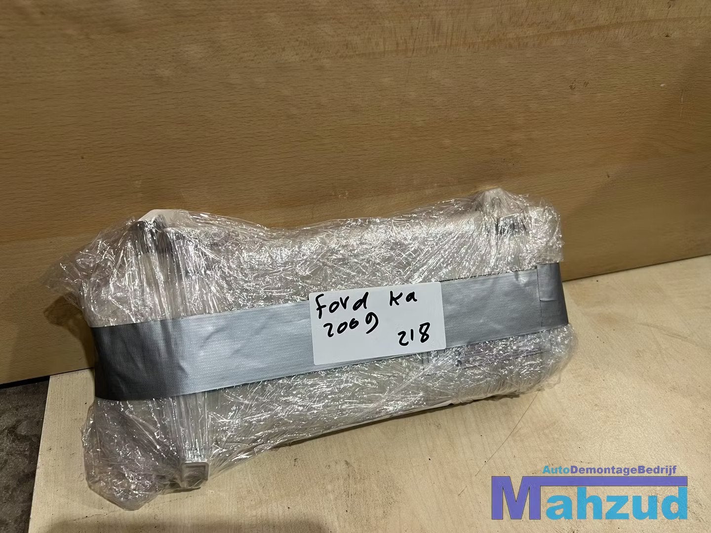 FORD KA 2 rechts links zonneklep set 2008-2016, Info@ford.com, Ford Motor Company, American Road 1
48126  Dearborn, Ford