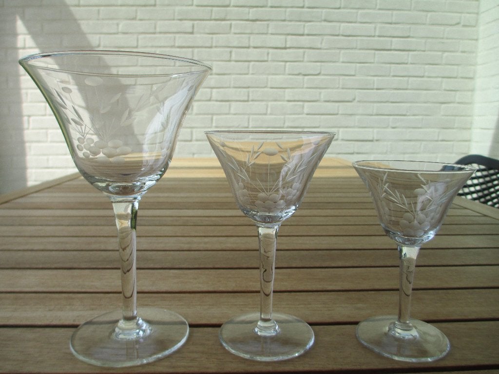24 oude kristallen glazen, Antiek en Kunst, Ophalen