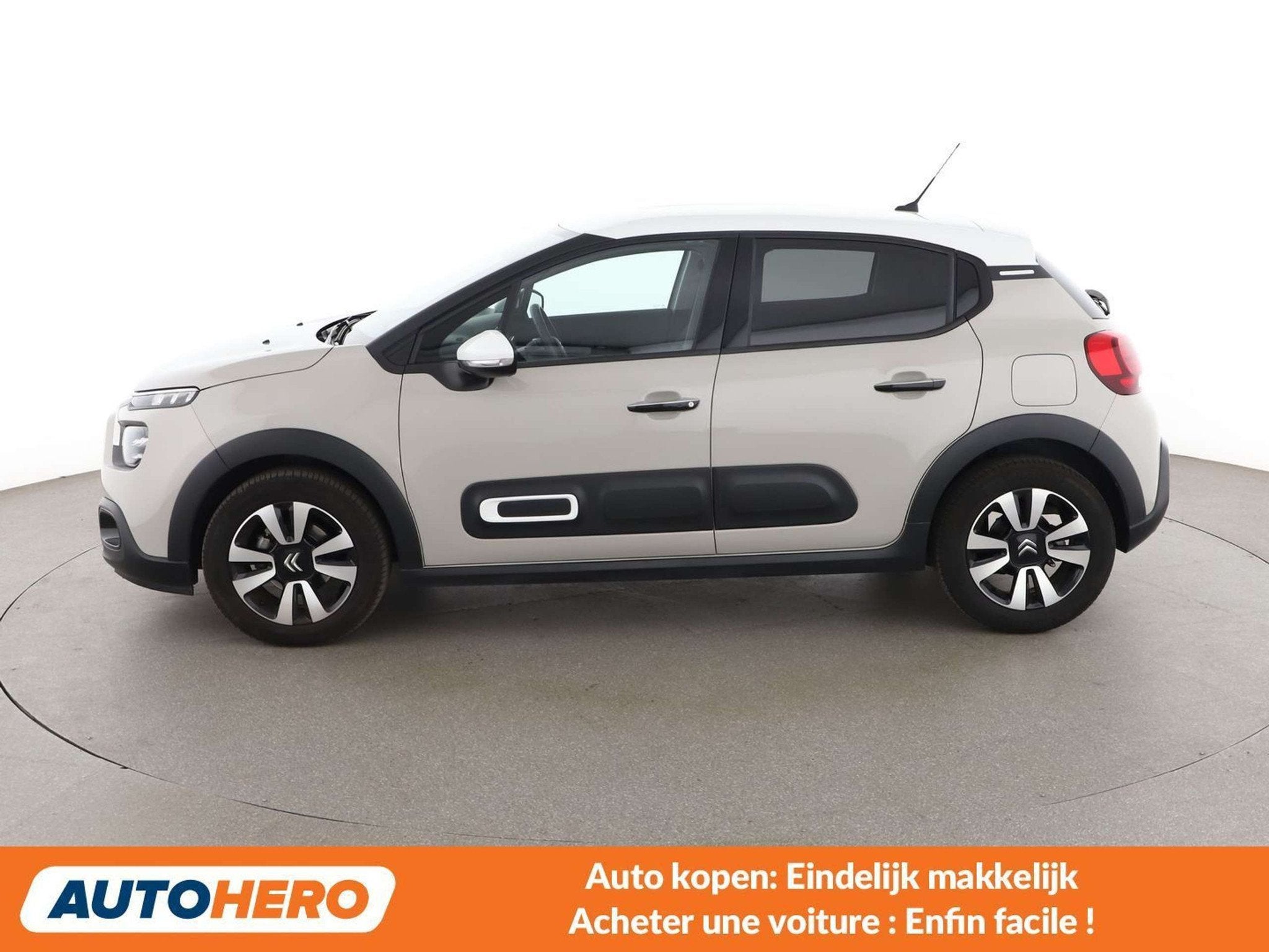 Citroën C3 1.2 PureTech Max (année de construction 2023), Argent ou Gris, Achat, Euro 6, https://public.car-pass.be/vhr/ca2568f6-a0db-4590-bf70-f1f2e4bead89