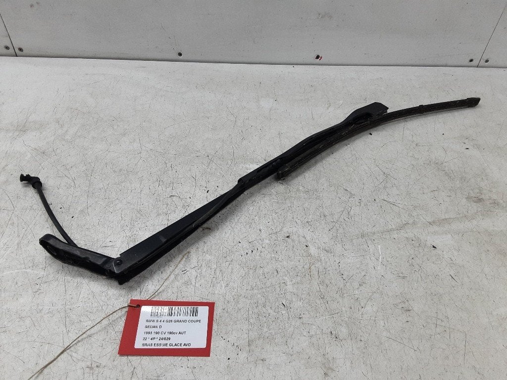 BRAS ESSUIE-GLACE AVANT DROIT BMW 4 serie Gran Coupe (G26), Mevr. I. Hauben, Utilisé, BMW, Rue de l'Espoir 34 34
4030  GRIVEGNÉE, BE