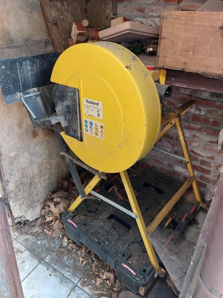 Toolland Brandhoutzaag VL2001 - AFKORTZAAG - 2200 W, Ophalen, Gebruikt, Toolland, 70 mm of meer