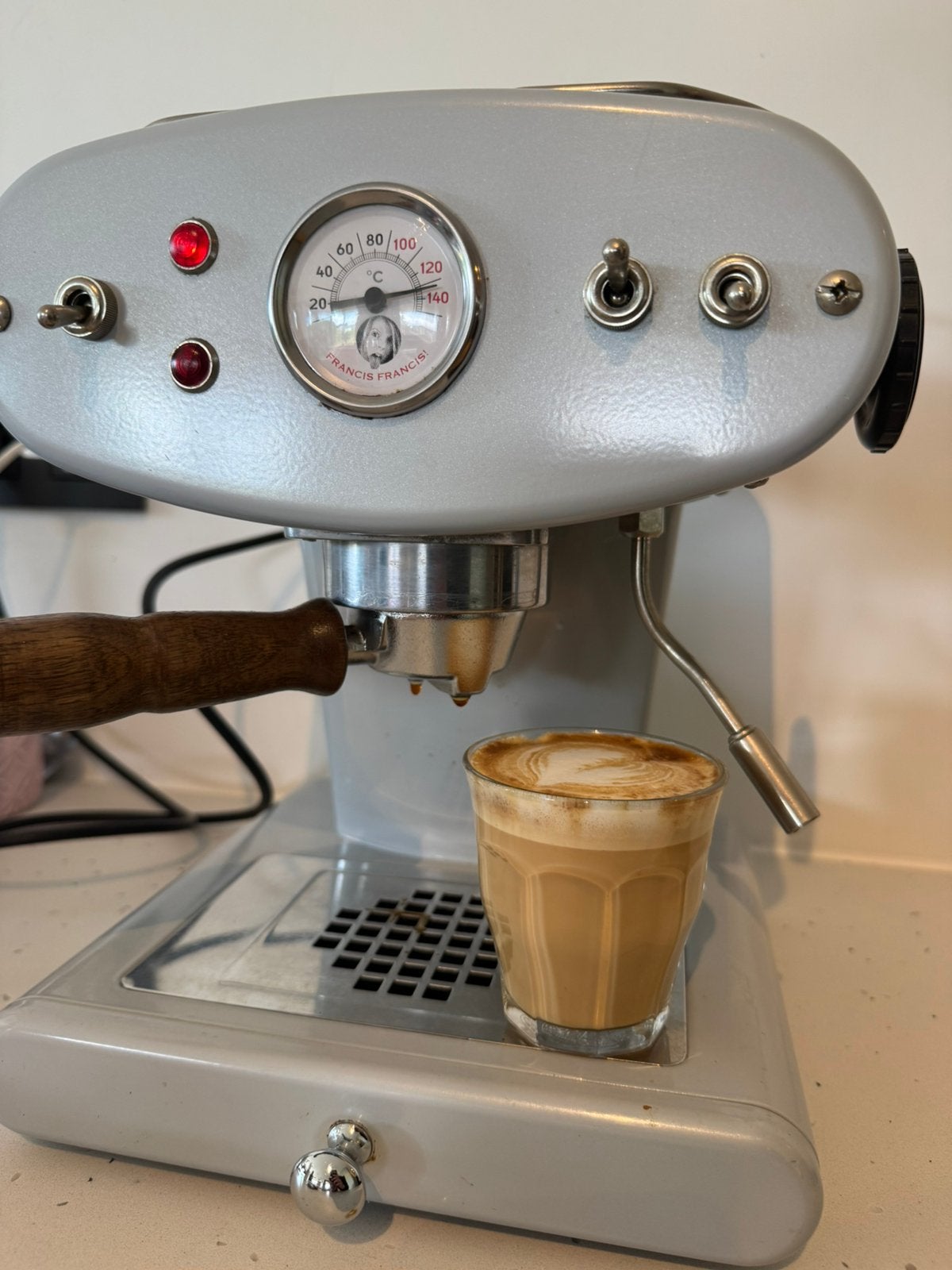 Prachtige francis x1 retro koffiemachine, Ophalen, Zo goed als nieuw, Koffiemachine