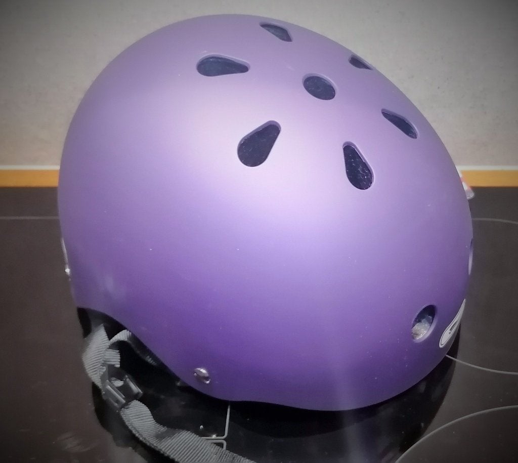 FOREST: Deux nouveaux casques d'enfant 6-9 ans, avec lumière, Ophalen of Verzenden, Verstelbaar, Nieuw, Bescherming