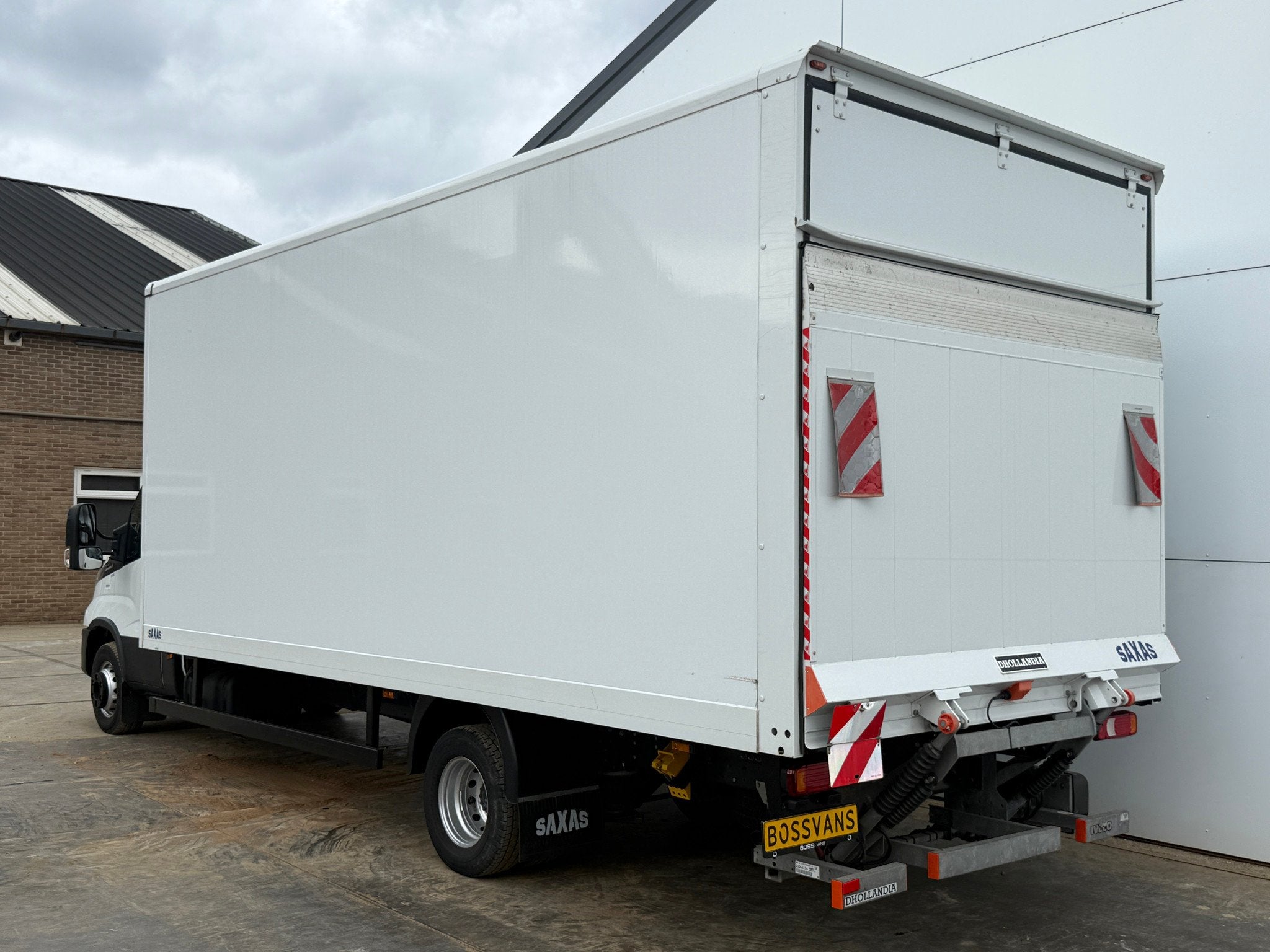 Automaat Dubbellucht 1000kg Laadklep Airco Luchtvering Bakwa, Auto's, Automaat, Achterwielaandrijving, Gebruikt, Euro 6