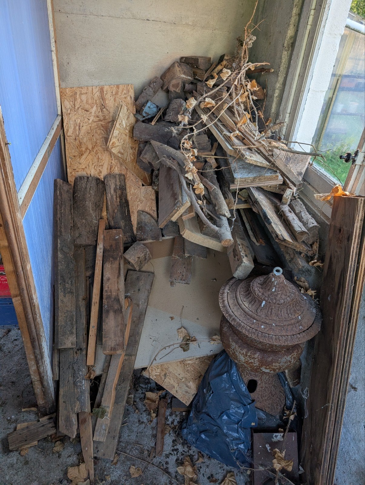 Chutes de bois divers - a donner, Moins de 3 m³, Enlèvement