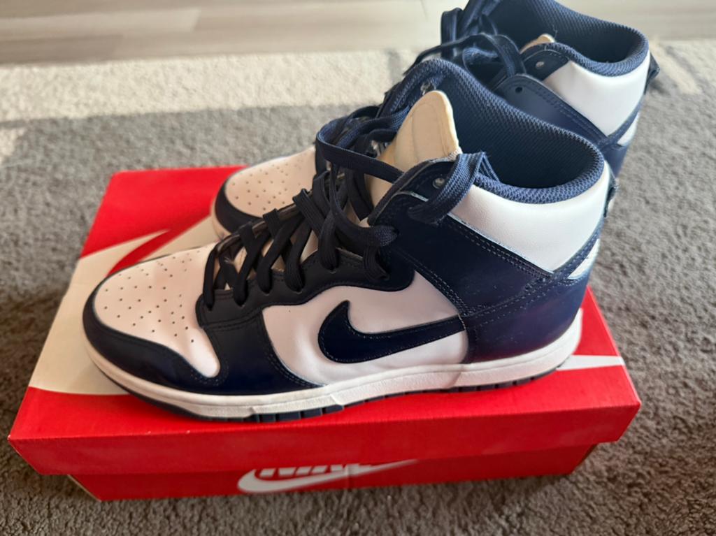 Nike Dunk High Retro White/Midnight Navy - Maat 42, Enlèvement ou Envoi, Comme neuf, Blanc, Baskets