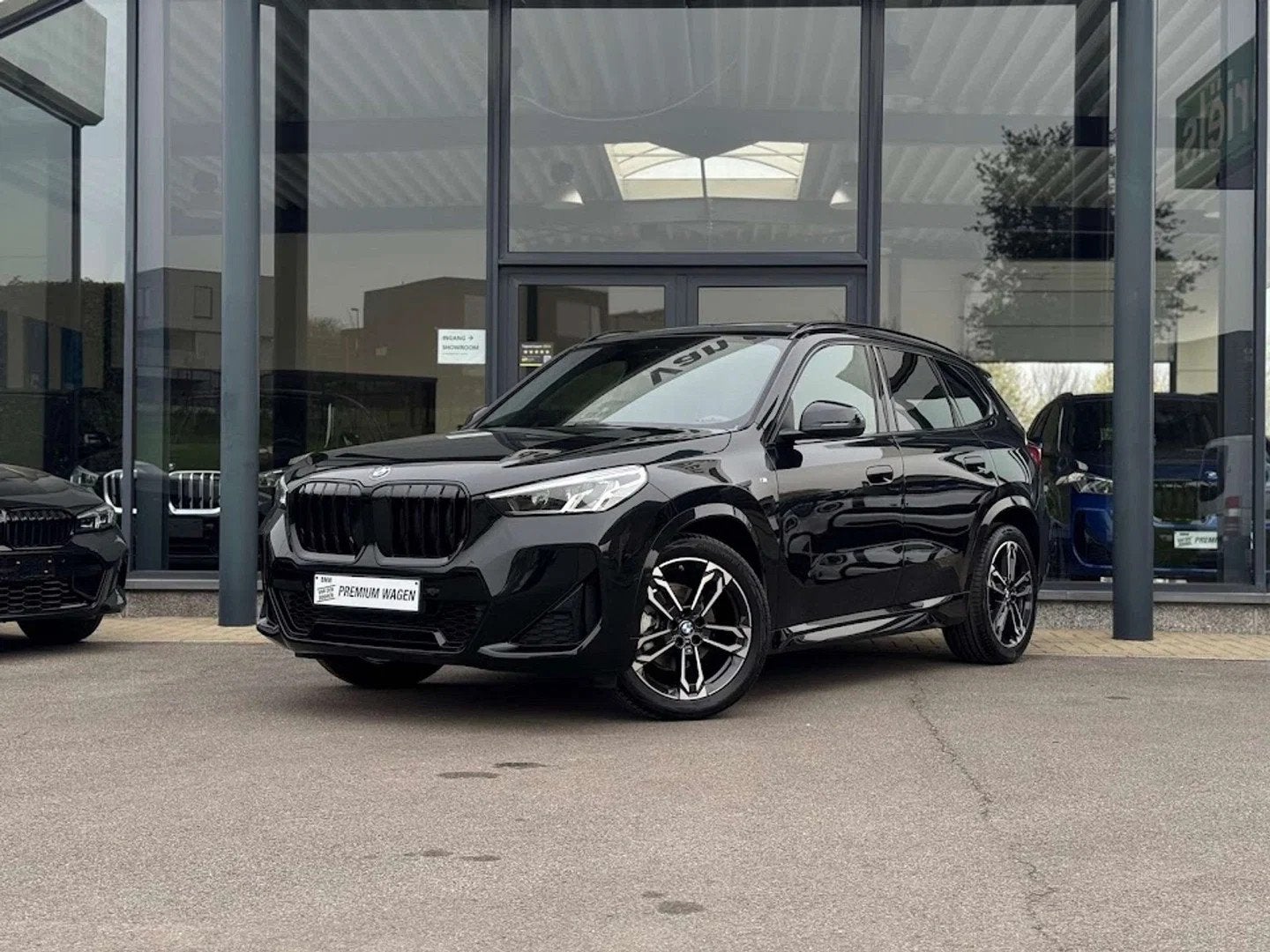 BMW X1 sDrive18i M Sport / PANODAK / TREKHAAK / DODE HOEK, Gebruikt, Zwart, 136 pk, 1 kg