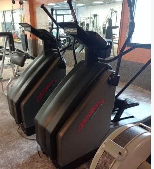 Crosstrainer Life Fitness, Sport en Fitness, Fitnessmaterialen, Ophalen, Gebruikt, Armen, Overige typen