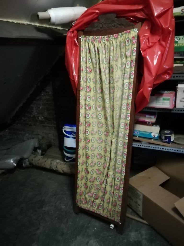 Ancien paravent en bois pour tissu. 3 panneaux.H 1m70.Larg50, Enlèvement