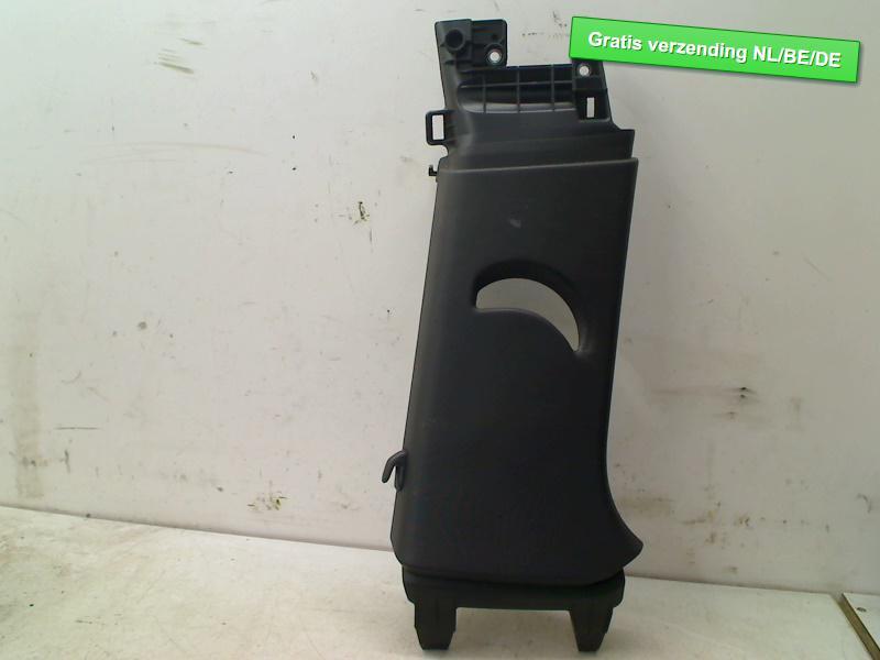 B GARNITURE DE PILIER DROIT A1 (8X1 / 8XK) (8X3867244A), Dhr. R. de Gouw, Audi, Utilisé, De Bloemendaal 21 21
5221 EB  'S HERTOGENBOSCH, NL