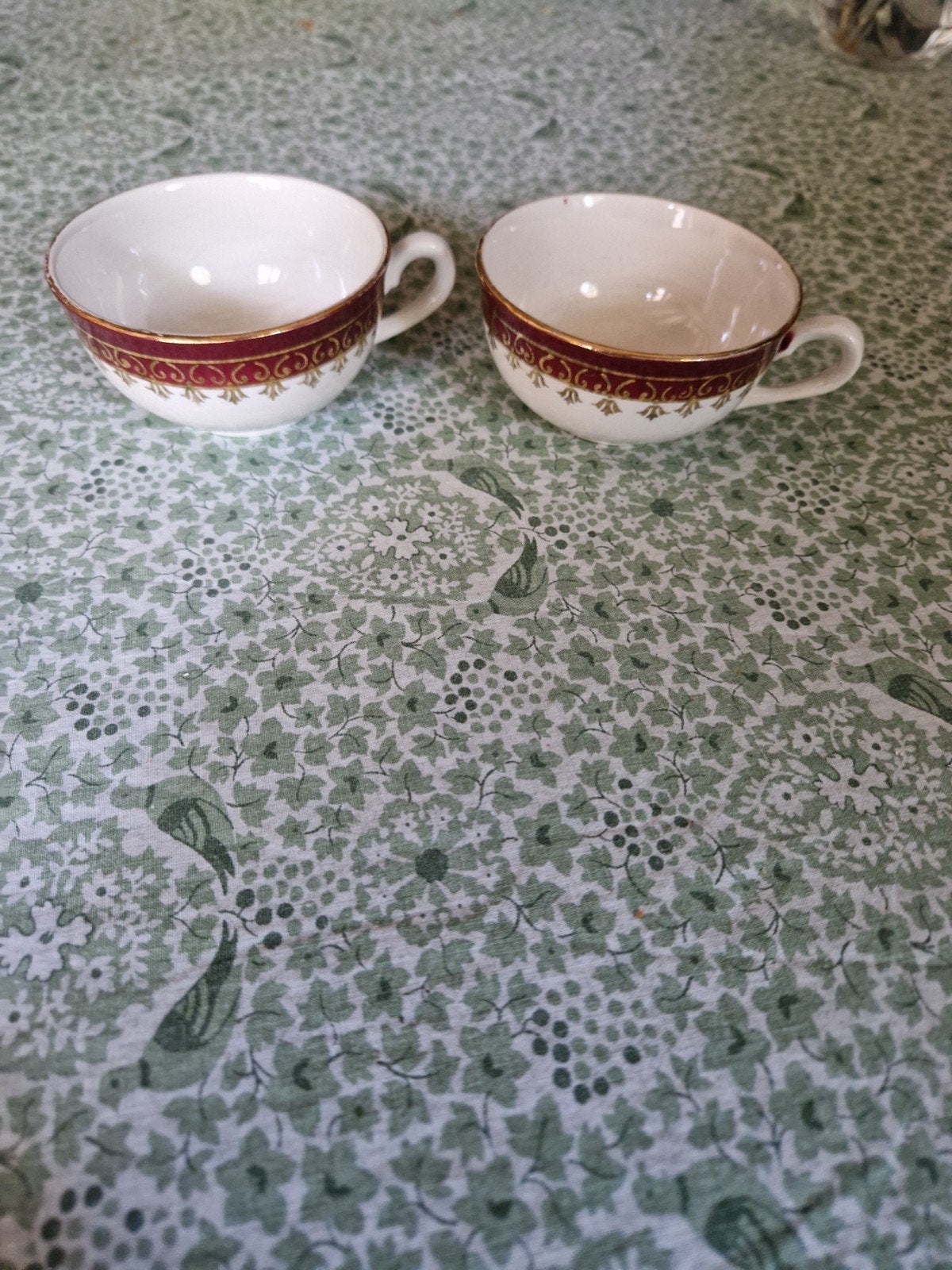 2 petites tasses à café Sarreguemines, Antiquités & Art, Enlèvement ou Envoi