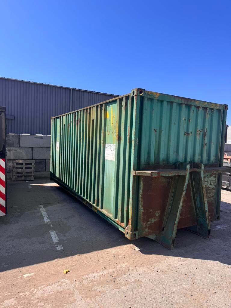 Zeecontainer 20ft met optreksysteem, Ophalen