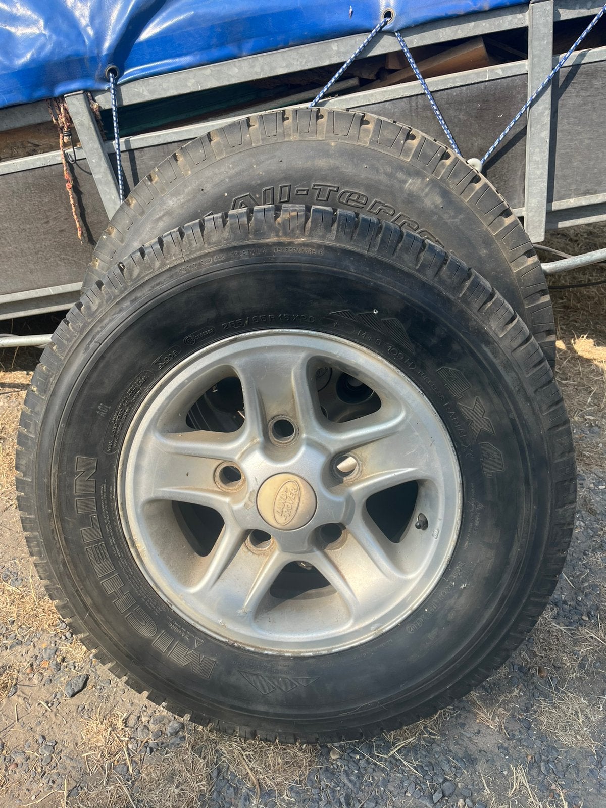 Defender velg, Enlèvement, 16 pouces