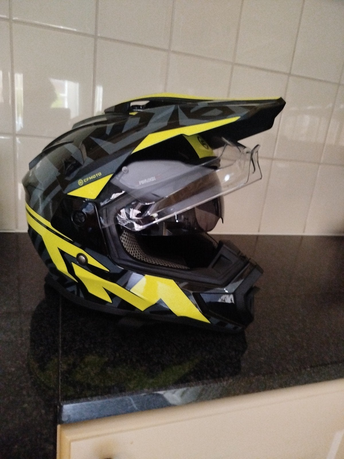 cfmoto offroadhelm, Motoren, Kleding | Motorhelmen, Overige merken, Offroadhelm, Ophalen of Verzenden, S