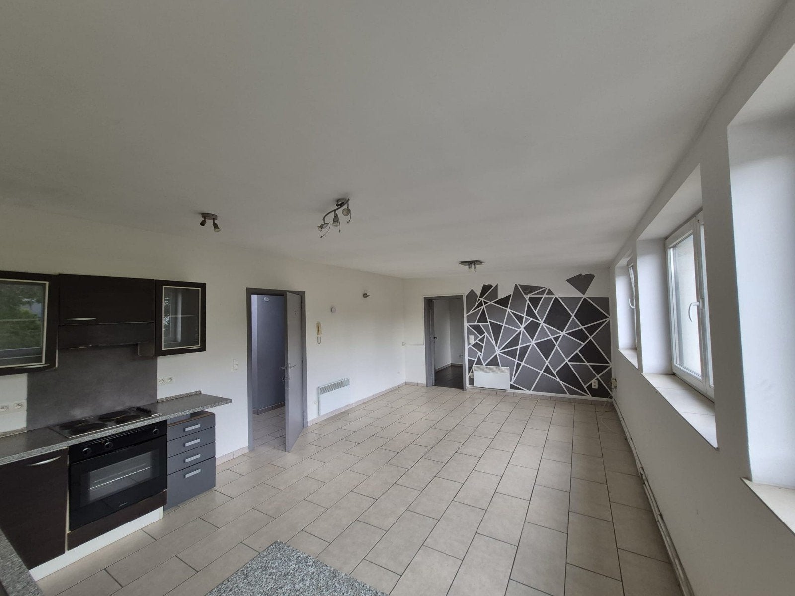 Appartement 1chambre, 1er étage a Courcelles