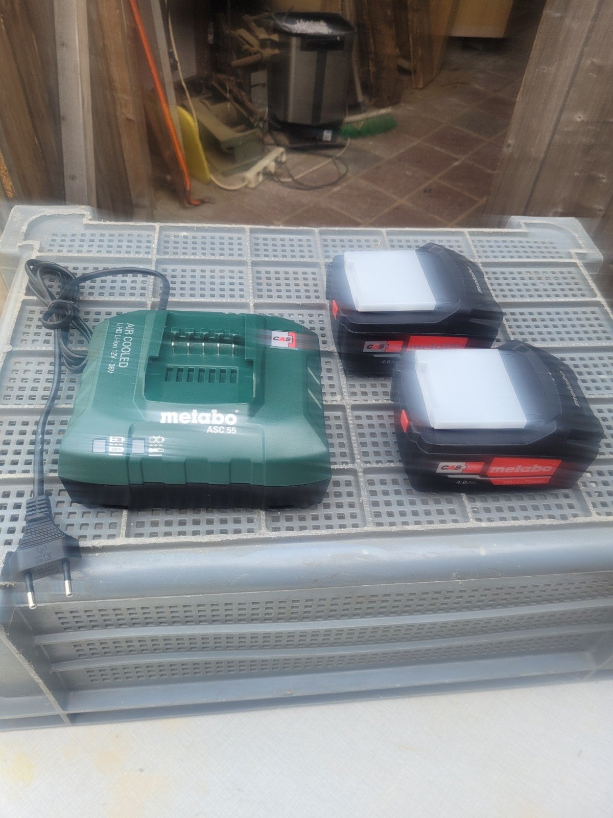 lader Metabo ASC 55 + 2x accu 18v 4,0Ah, Doe-het-zelf en Bouw, Ophalen