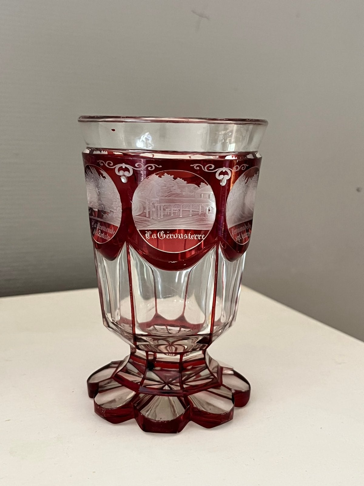 Cristal de bohème h 13 cm, Enlèvement, Comme neuf
