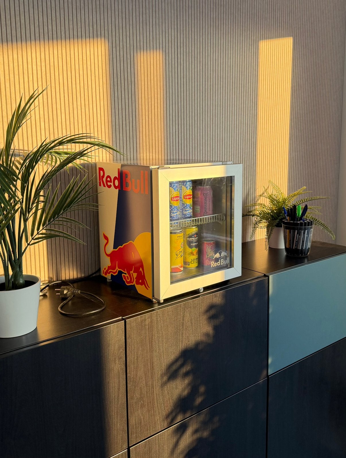 Redbull ijskast, Enlèvement, Comme neuf