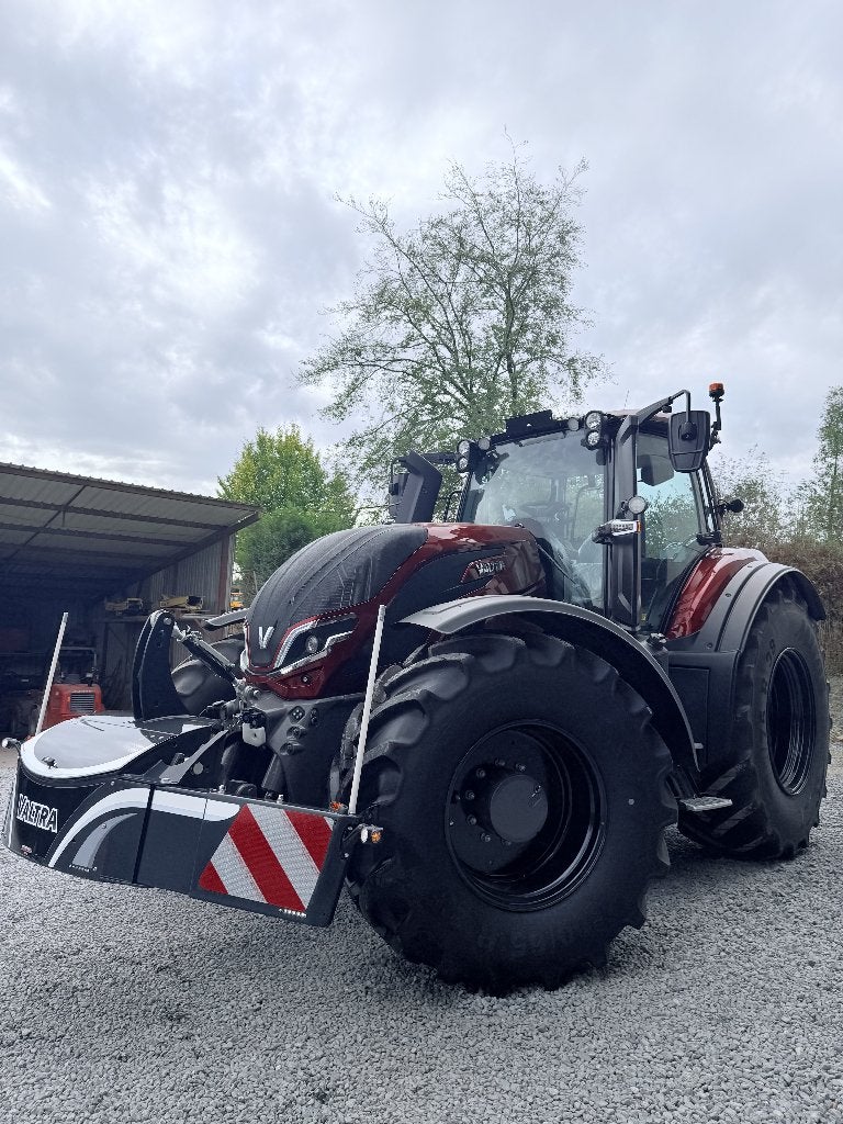 Tracteur Valtra A105 et T215 neuf de stock, Enlèvement