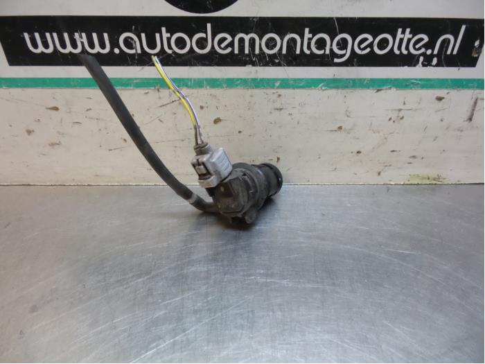 Ruitensproeierpomp achter van een Mazda 3 (3 03-), Gebruikt, -, -, Ophalen of Verzenden