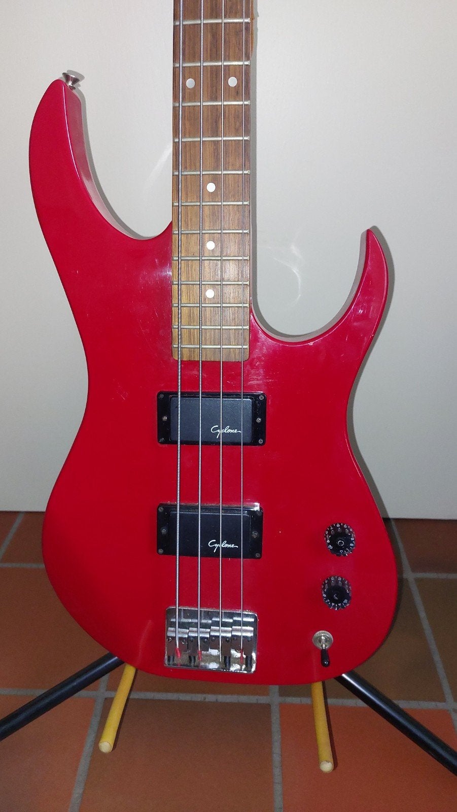 Cyclone 80ties bas (Kramer clone), Ophalen of Verzenden