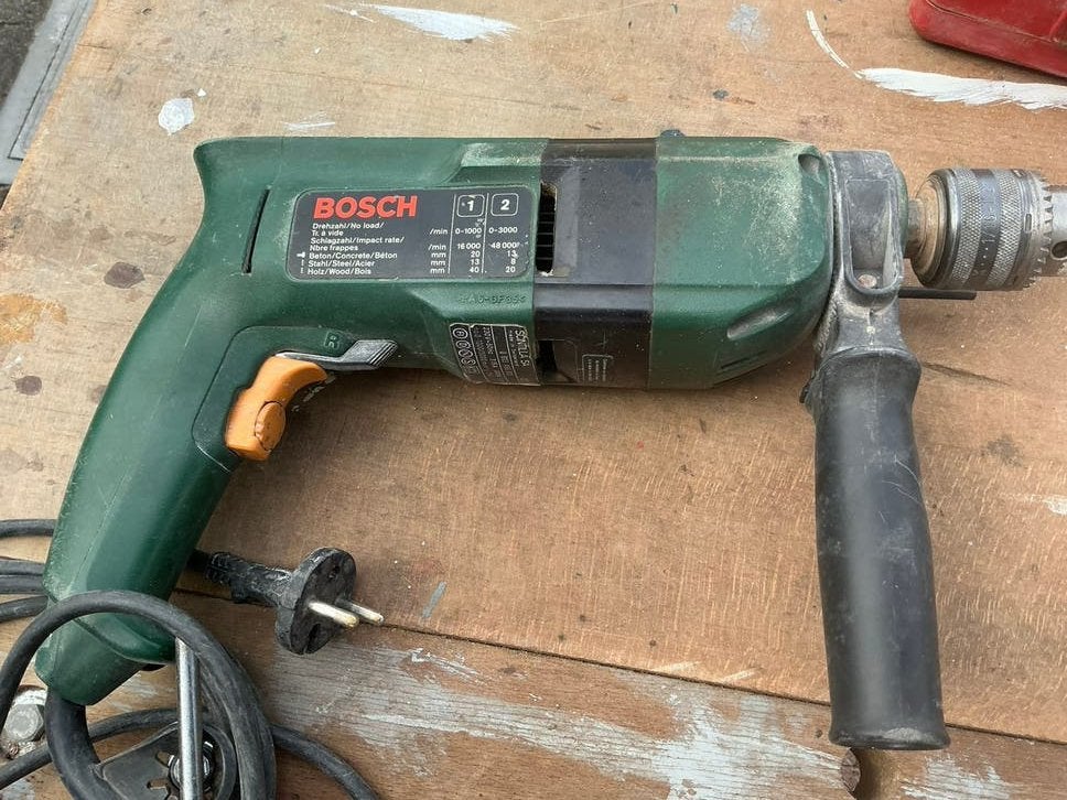 Perceuse Black & Decker, Bricolage & Construction, Enlèvement, Utilisé, Perceuse, 600 watts ou plus