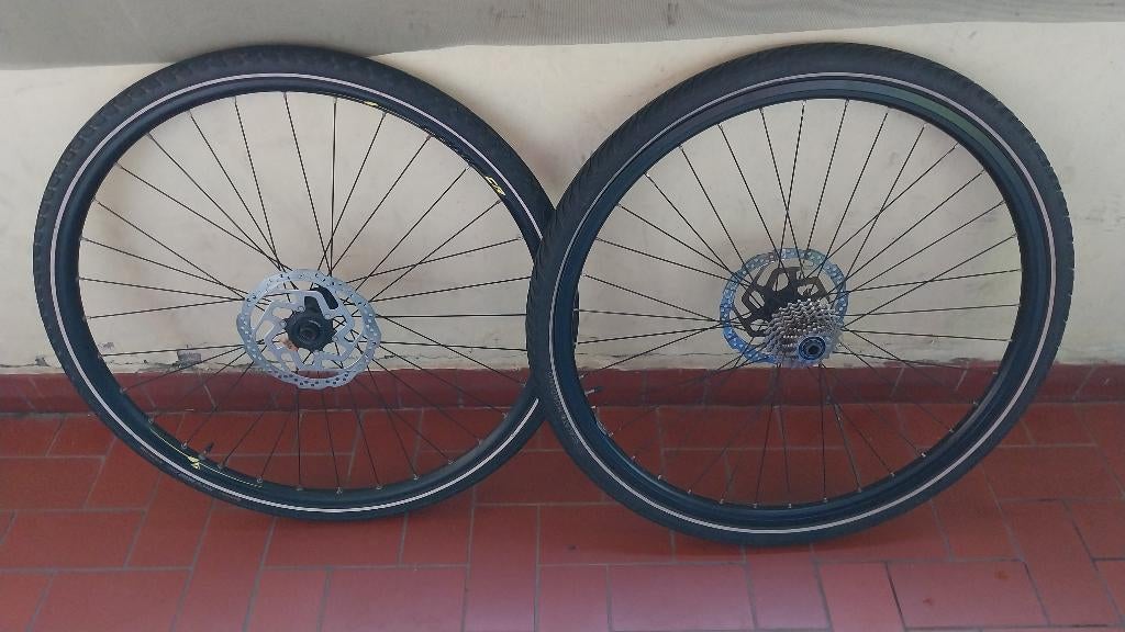 Wielenset Shimano 28 inch + 10 Speed cassette, Enlèvement, Utilisé, Aluminium, Shimano