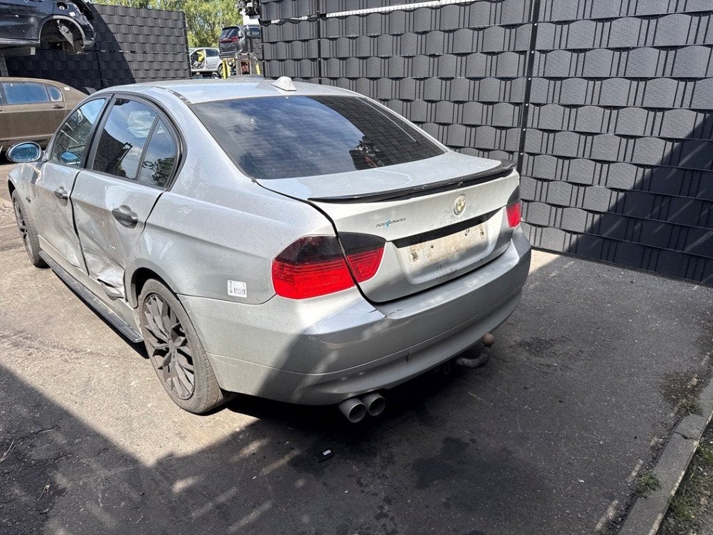 HAYON ARRIÈRE / MALLE BMW 3 serie (E90) (|41627151491|), Haillon arrière, Utilisé, BMW, Petuelring 130
80809  München, DE