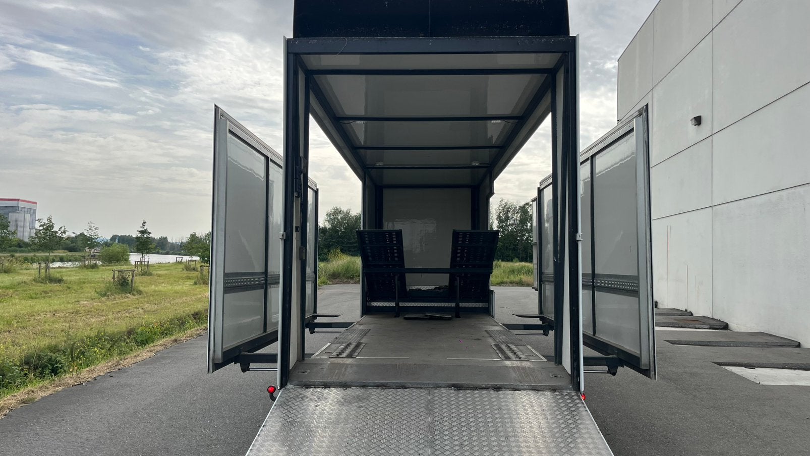 BE TRAILER/ 2 AUTO’S/ AUTOTRANSPORT, Autos, Particulier, Achat