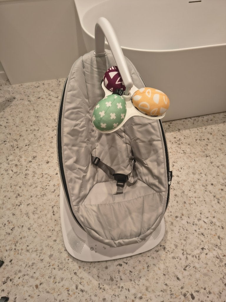 4moms Mamaroo 5 babyswing, Enfants & Bébés, Relax bébé, Comme neuf, Avec ceinture(s), Réglable, Enlèvement