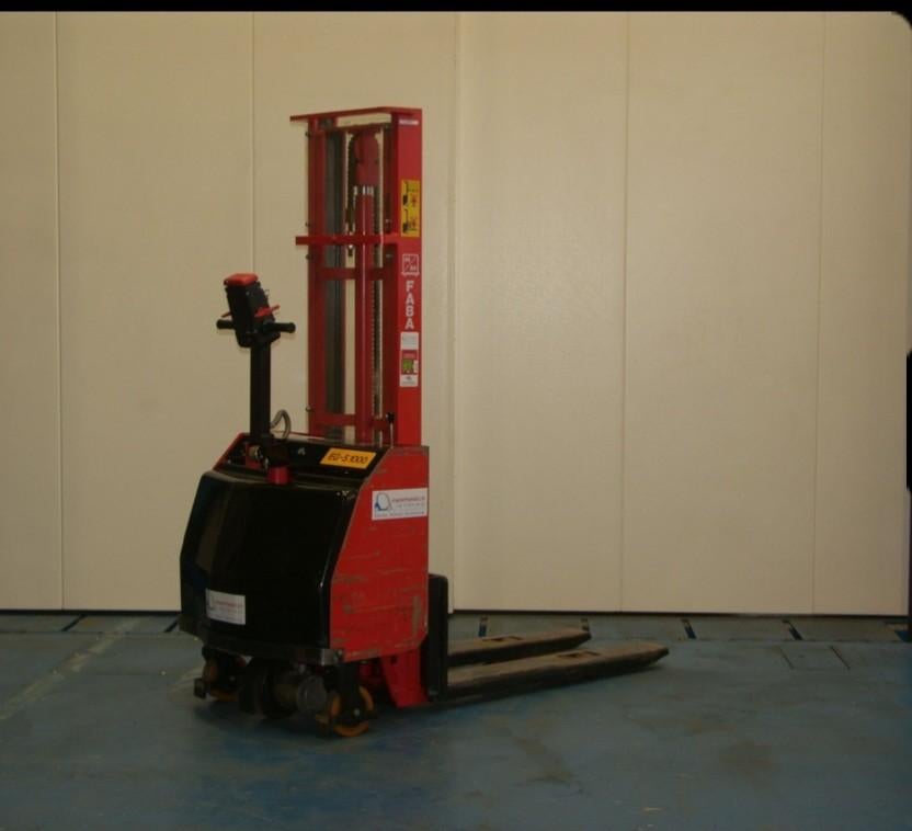 Stapler Faba 1000kg hefvermogen, Ophalen