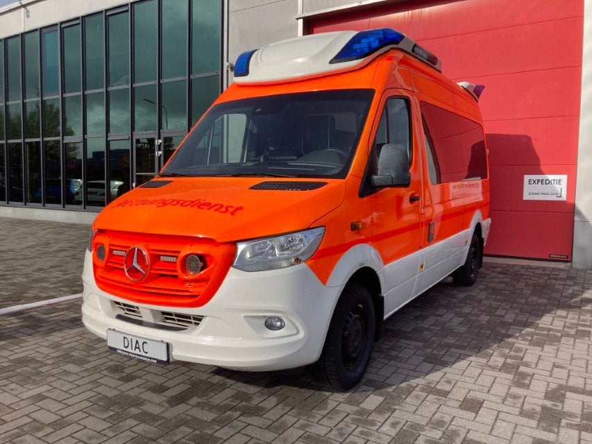 Mercedes-Benz Sprinter 416 L2H2 Ambulance (bj 2019), Auto's, Automaat, Gebruikt, Bedrijf, Diesel