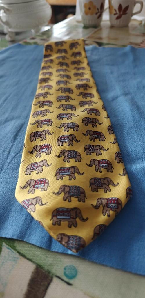 das heren met olifanen print 100% zijde Italy, Andere, À motif, Comme neuf, Jaune