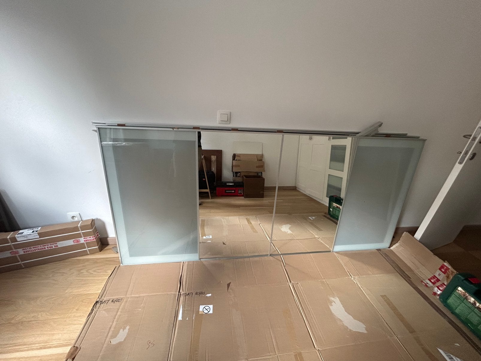 Glass doors for dressing, Ophalen, Zo goed als nieuw