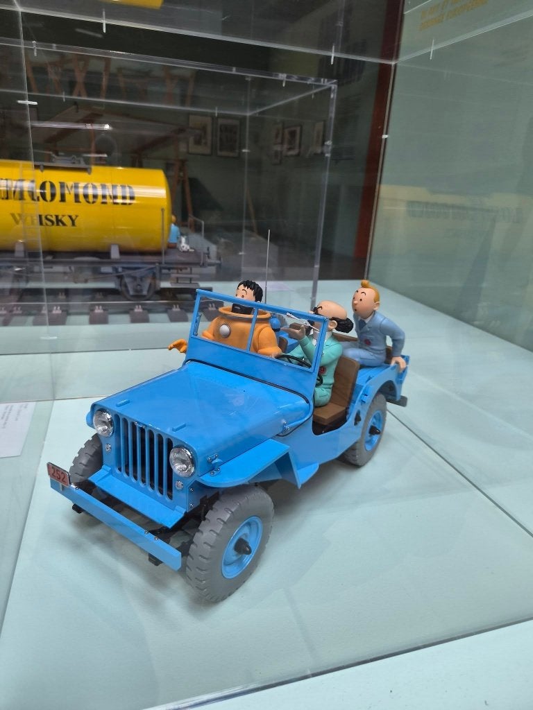 JEEP TINTIN MOULINSART  1/8 eme 1exemplaire encore emballée, Collections, Enlèvement, Comme neuf