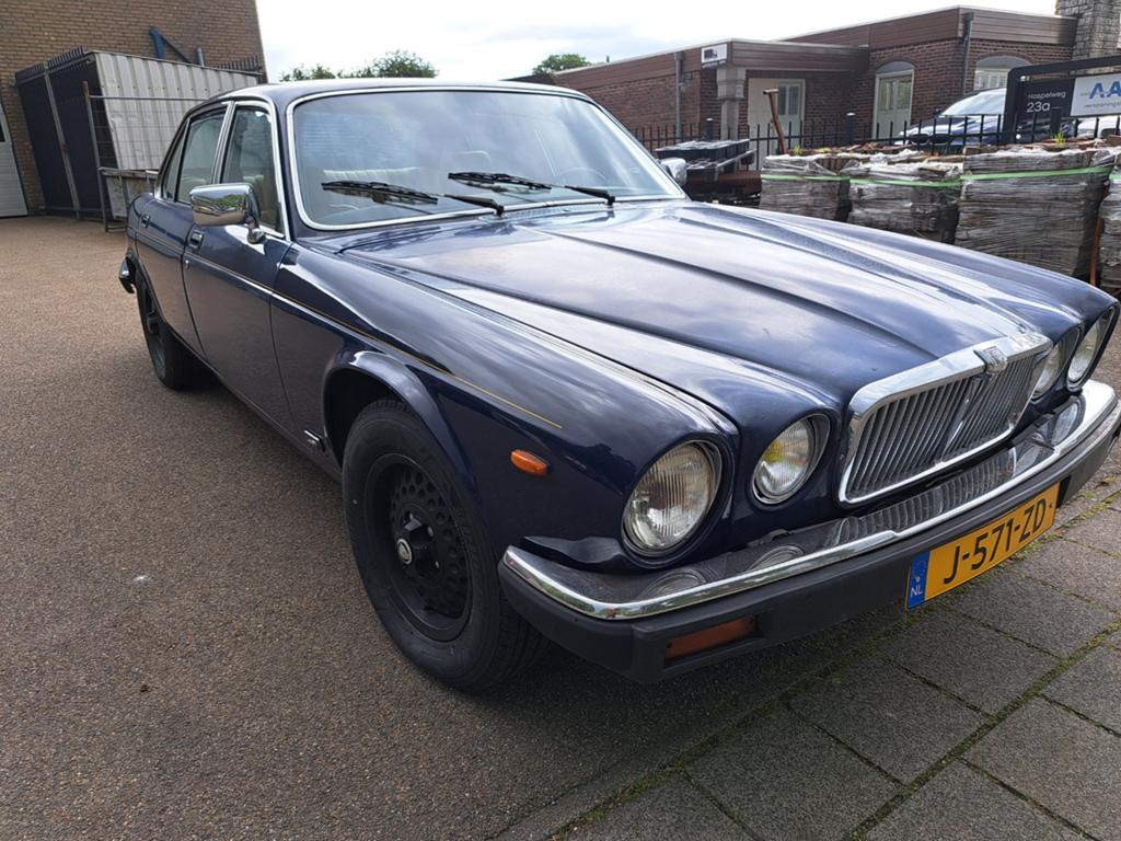 Belle Jaguar XJ-6 4.2 188 000 km à l'intérieur, excellent ét, Autos, Achat, Automatique, Particulier, Jaguar