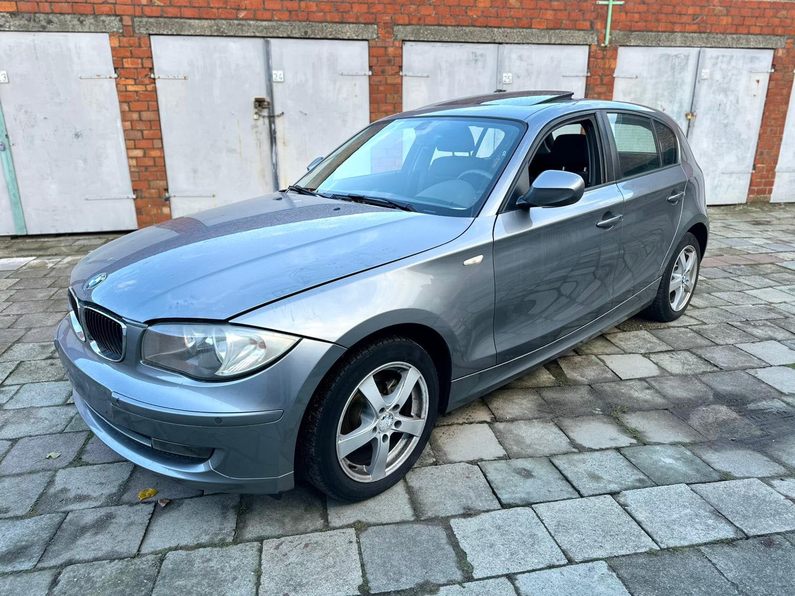 Bmw 116 i automatique 2011 134000 km ! Bruit dinjecteur!, Autos, BMW, Particulier, Automatique, Achat