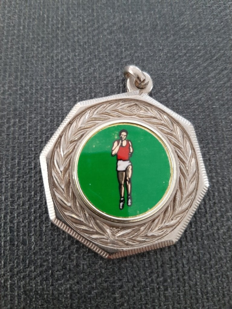 Medaille loopwedstrijd 1982,vintage, Postzegels en Munten, Penningen en Medailles, Ophalen