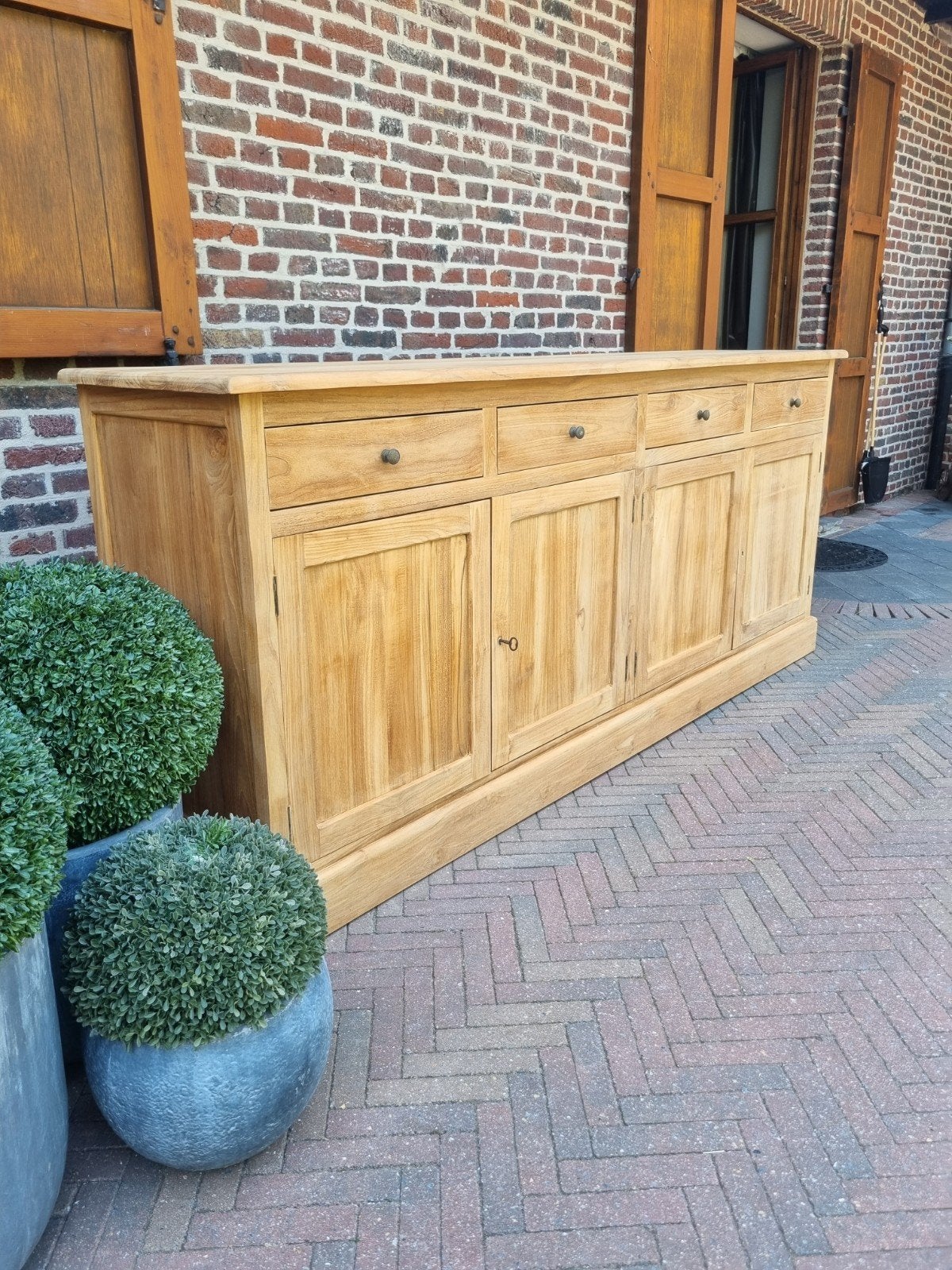 Buffet en teck art.155/26.2, Maison & Meubles, Armoires | Dressoirs, Comme neuf, 200 cm ou plus, 25 à 50 cm, Avec tiroir(s), Avec porte(s)
