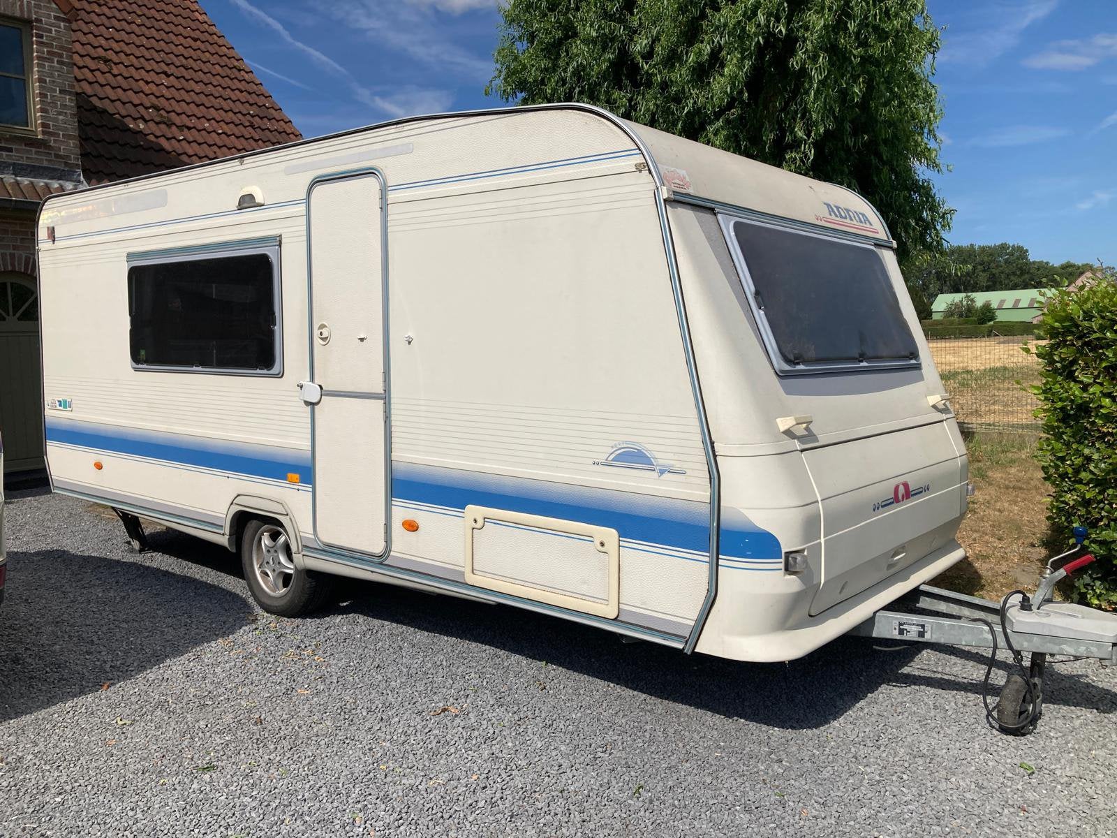 Caravan Adria Unica 502  (met stapelbed), Jusqu'à 5, 5 à 6 mètres, Particulier, Adria