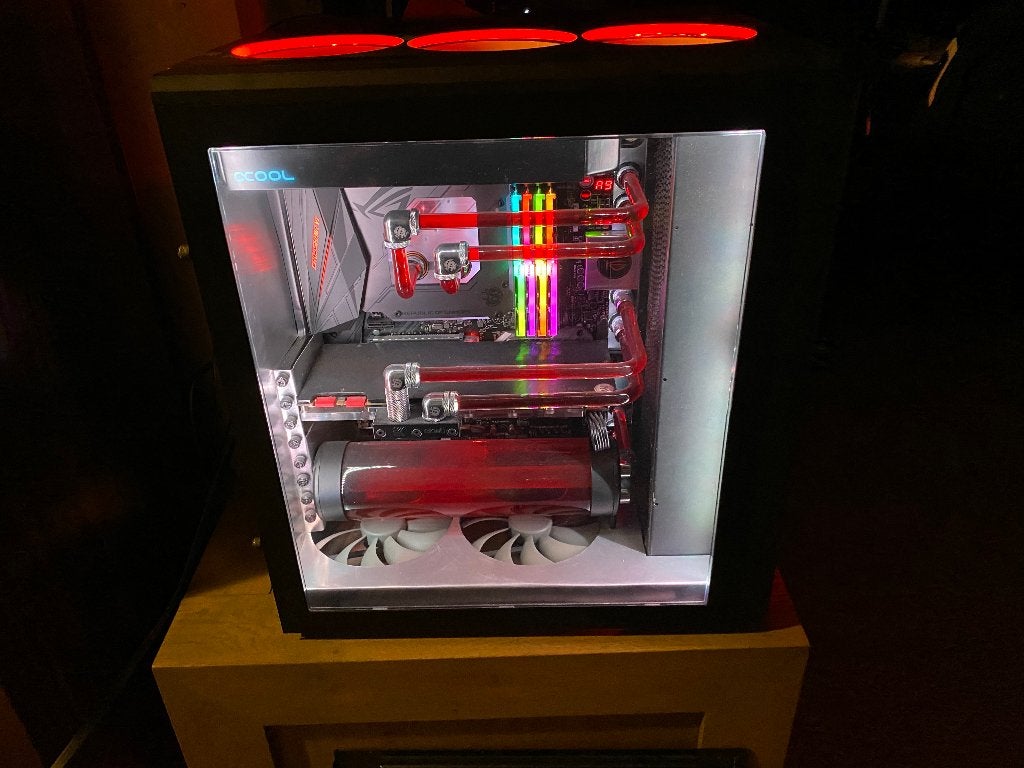 TITAN RIG GAME PC met custom loop in glass, Informatique & Logiciels, Ordinateurs de bureau, Utilisé, SSD, Avec carte vidéo, Gaming