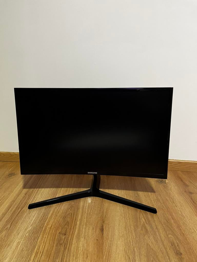 Samsung 24” Curved Gaming Monitor (CRG5/C24RG50FQU), Kantelbaar, 101 t/m 150 Hz, VA, Full HD