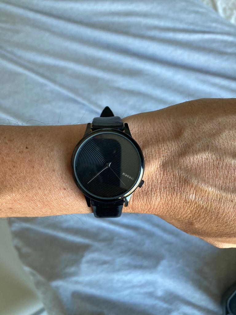 Komono quartz, Bijoux, Sacs & Beauté, Montres | Femmes, Enlèvement ou Envoi, Comme neuf
