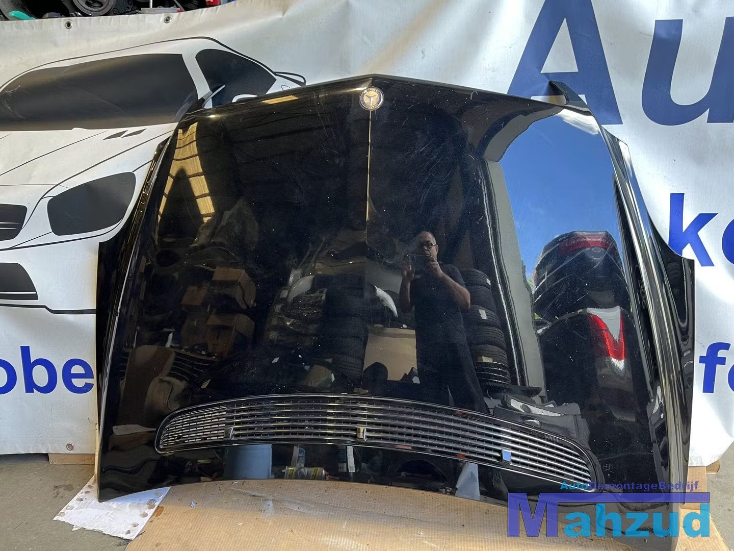 MERCEDES R KLASSE W251 ZWART Motorkap 2005-2014, Mercedes-Benz AG, Mercedes-Benz, Utilisé, Mercedesstrasse 120
70372  Stuttgart, DE