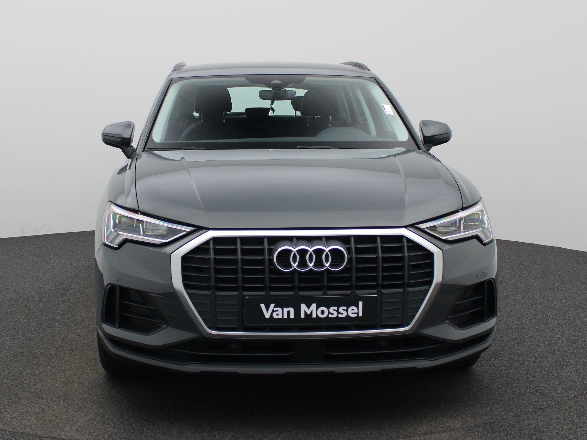 Audi Q3 35 TFSI S tronic Bus. Ed. Attraction, Auto's, Audi, Stof, 4 cilinders, https://public.car-pass.be/vhr/9bfacfa9-2ed1-4946-9946-b9fc9aea1fa6