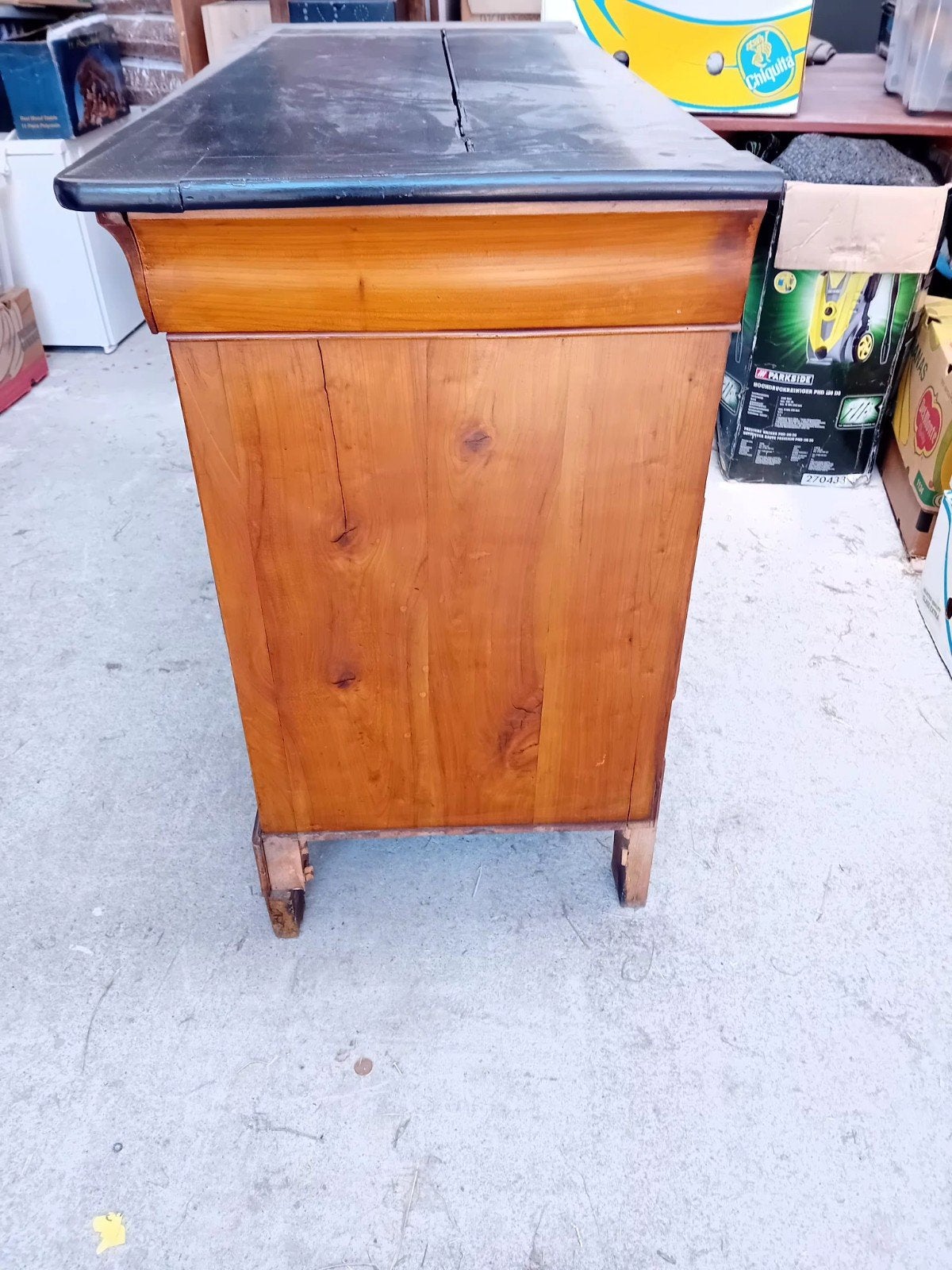 Commode à restaurer, Enlèvement