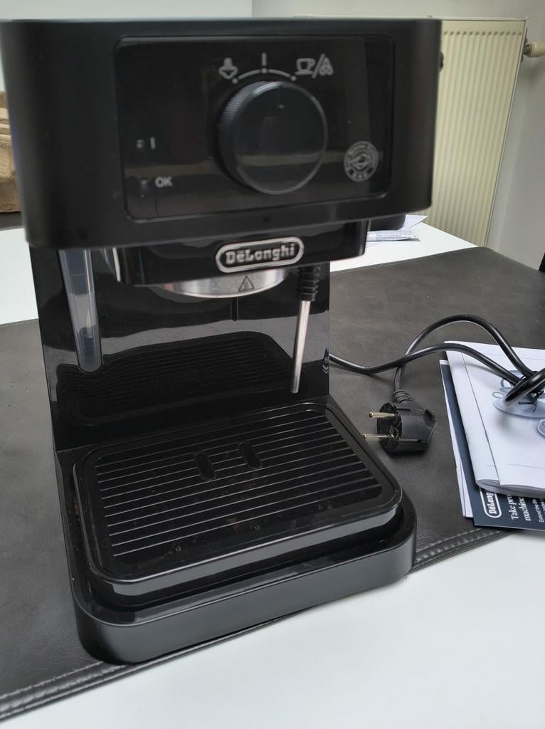 Te koop, koffieautomaat De Longhi Nieuw!, Elektronische apparatuur, Koffiezetapparaten, Ophalen, Gemalen koffie